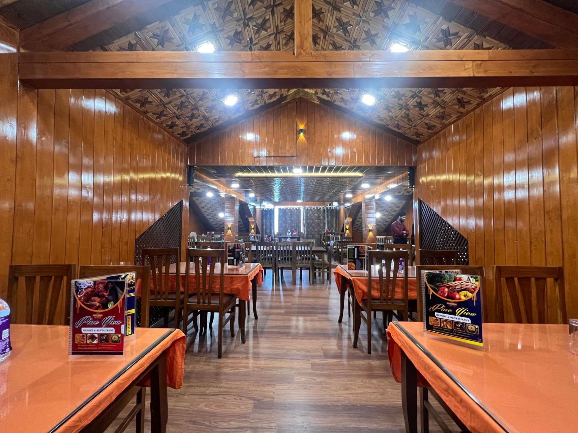 Pine View Resort Gulmarg Exterior foto